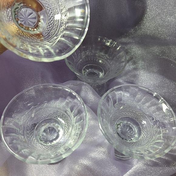 Compote Pedestal sherbet bowl - Picture 9 of 12